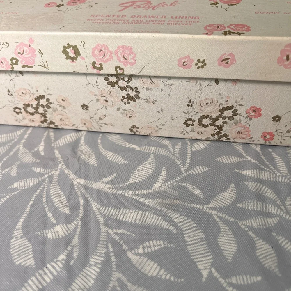 Vtg Polyfab Scented Drawer Lining Karen Carson Creations‎ Cherub Floral 108x17.5